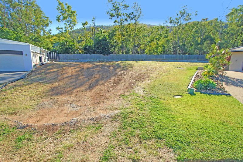 Photo - 14 Candlebark Court, Frenchville QLD 4701 - Image 6