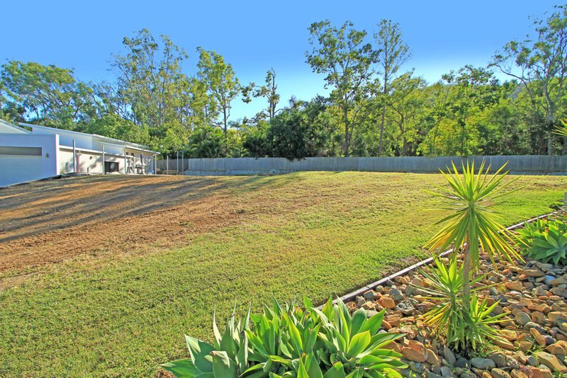 Photo - 14 Candlebark Court, Frenchville QLD 4701 - Image 7