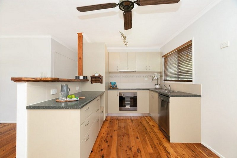 Photo - 14 Cantor Street, Kallangur QLD 4503 - Image 3