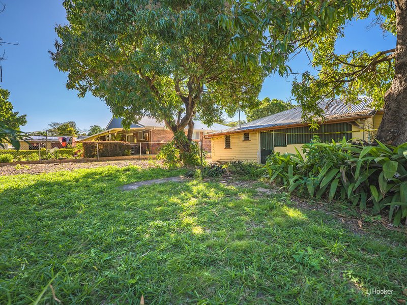 Photo - 14 Card Street, Berserker QLD 4701 - Image 6