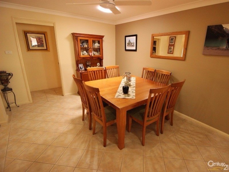 Photo - 14 Caribou Road, Cameron Park NSW 2285 - Image 7