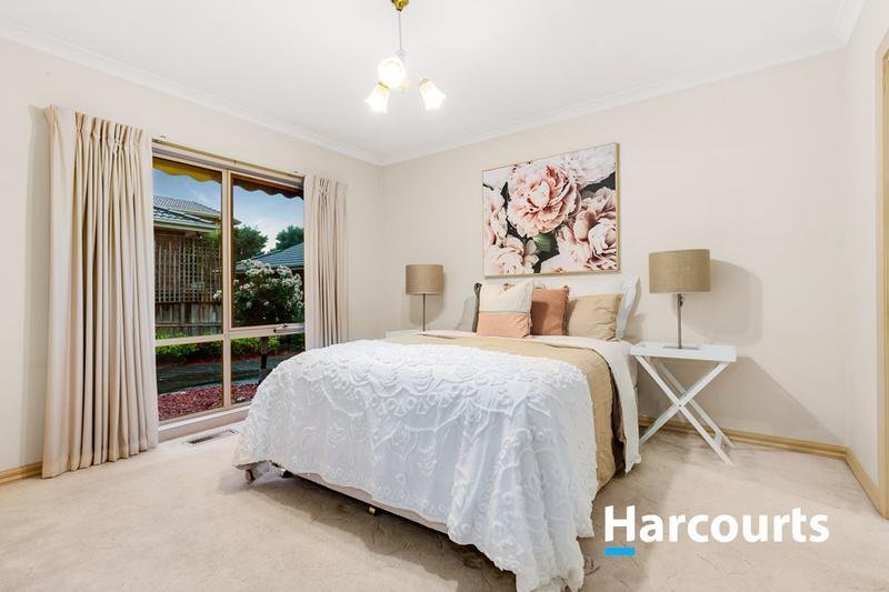 Photo - 1/4 Carina Close, Wantirna South VIC 3152 - Image 5