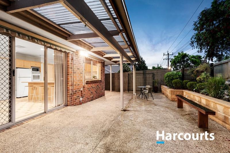 Photo - 1/4 Carina Close, Wantirna South VIC 3152 - Image 7