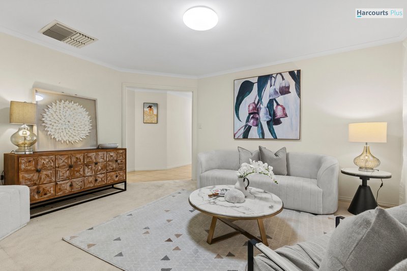 Photo - 14 Carlisle Court, Hallett Cove SA 5158 - Image 4