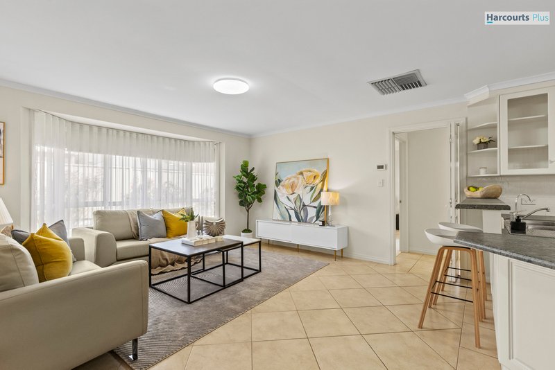 Photo - 14 Carlisle Court, Hallett Cove SA 5158 - Image 5