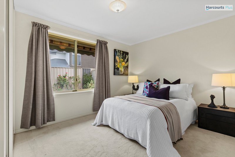 Photo - 14 Carlisle Court, Hallett Cove SA 5158 - Image 10