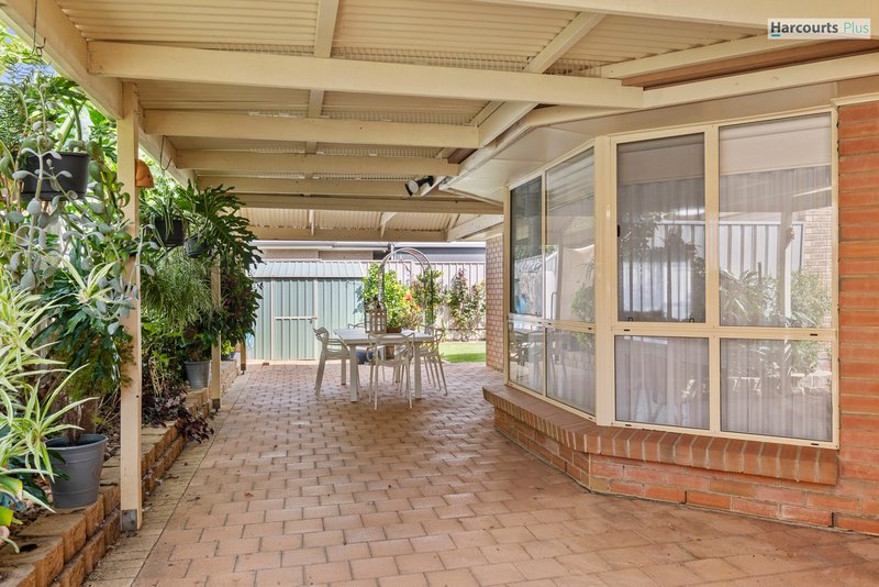 Photo - 14 Carlisle Court, Hallett Cove SA 5158 - Image 16