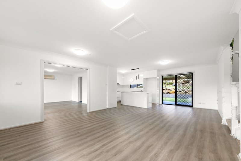 Photo - 14 Carmen Crescent, Cherrybrook NSW 2126 - Image 3