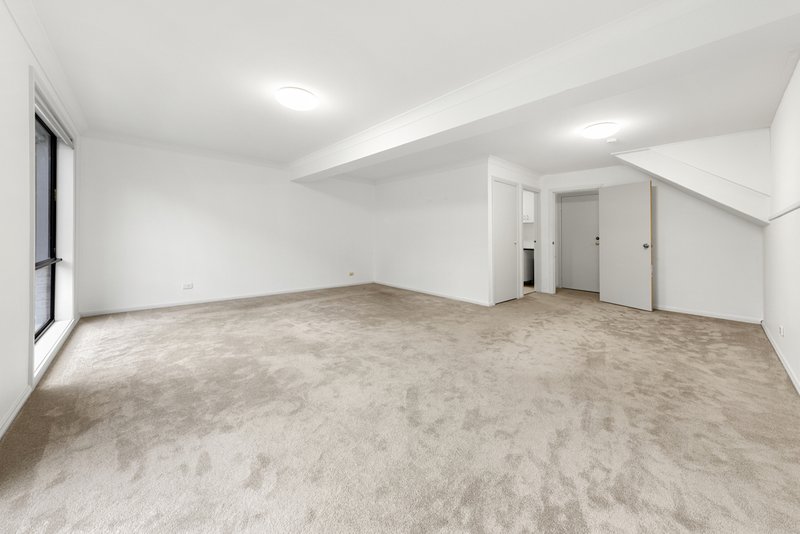 Photo - 14 Carmen Crescent, Cherrybrook NSW 2126 - Image 6