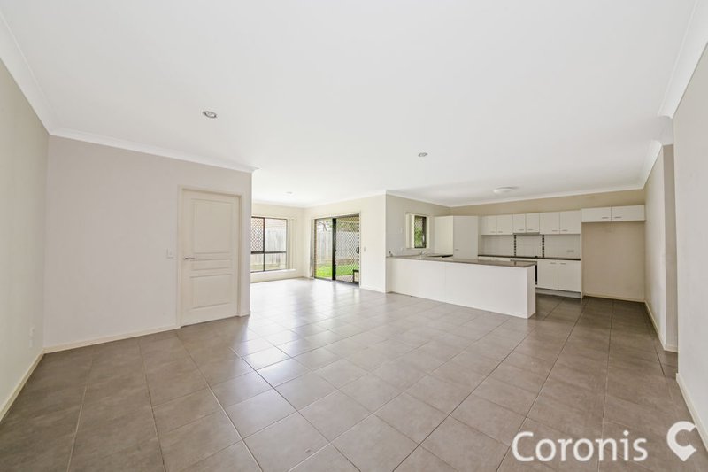 Photo - 14 Carnarvon Crescent, Waterford QLD 4133 - Image 4