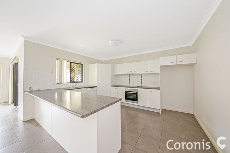 Photo - 14 Carnarvon Crescent, Waterford QLD 4133 - Image 5