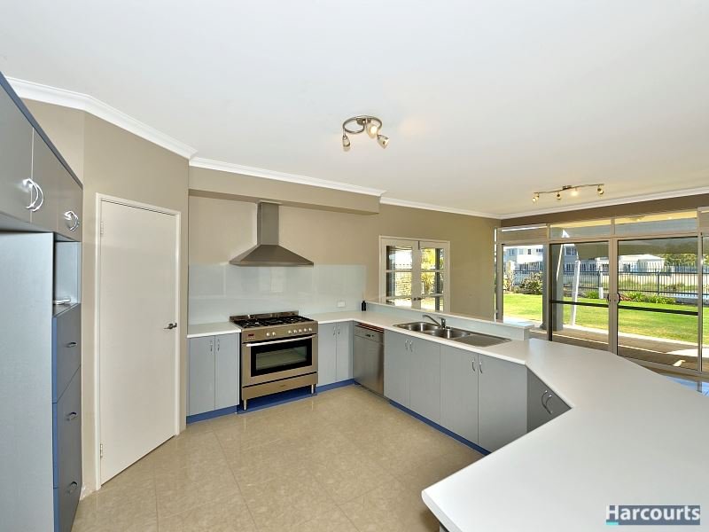 Photo - 14 Carnarvon Way, Erskine WA 6210 - Image 8