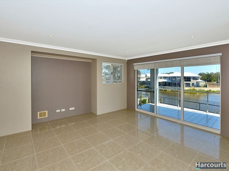 Photo - 14 Carnarvon Way, Erskine WA 6210 - Image 10