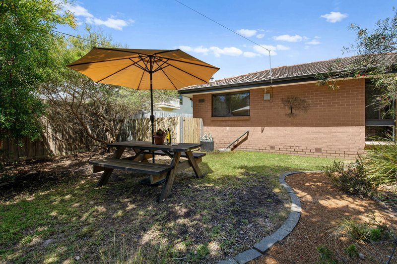 Photo - 1/4 Carnoustie Grove, Mornington VIC 3931 - Image 11