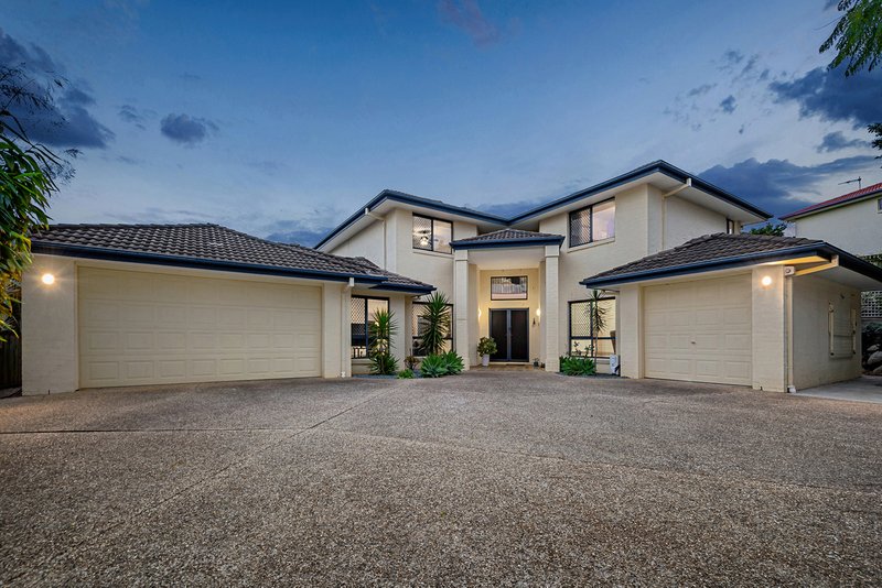 Photo - 14 Carrington Place, Bridgeman Downs QLD 4035 - Image 2