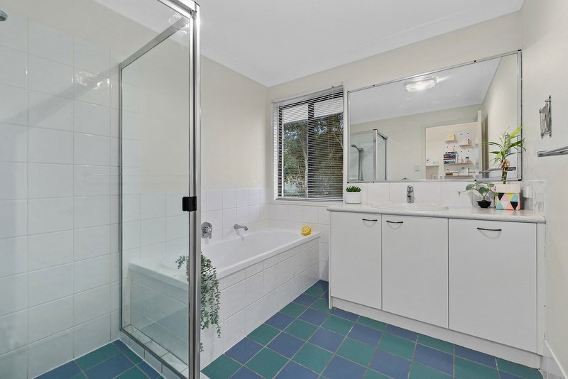 Photo - 14 Carrington Place, Bridgeman Downs QLD 4035 - Image 17