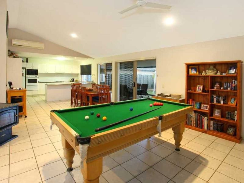 Photo - 14 Carter Street, Pacific Pines QLD 4211 - Image 1