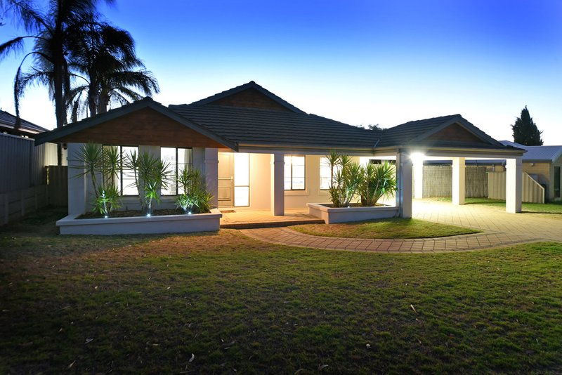 14 Carwoola Circle, Carramar WA 6031