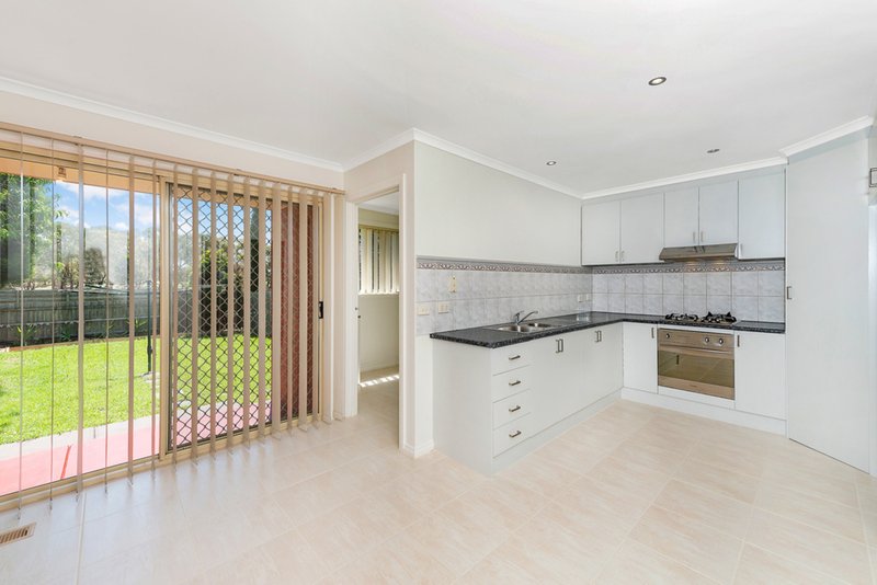 Photo - 14 Casey Drive, Lalor VIC 3075 - Image 2