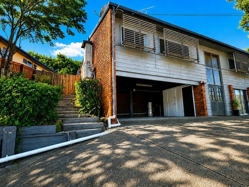 Photo - 14 Cassandra Street, Chapel Hill QLD 4069 - Image 1
