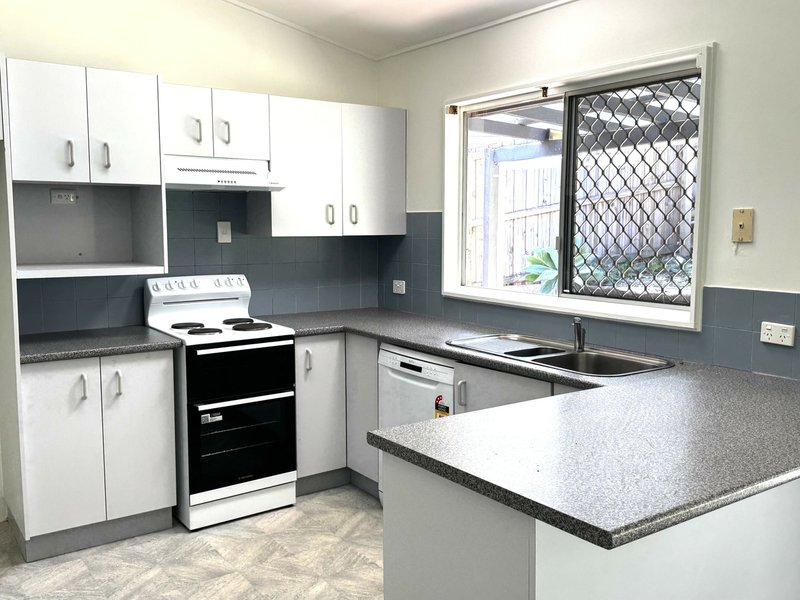 Photo - 14 Cassandra Street, Chapel Hill QLD 4069 - Image 5