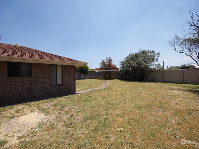 Photo - 14 Casserley Road , Rockingham WA 6168 - Image 2