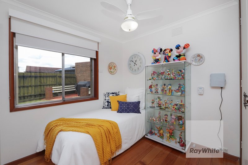 Photo - 14 Castleton Court, Gladstone Park VIC 3043 - Image 11