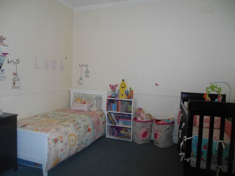 Photo - 14 Catherine Street, Cessnock NSW 2325 - Image 14