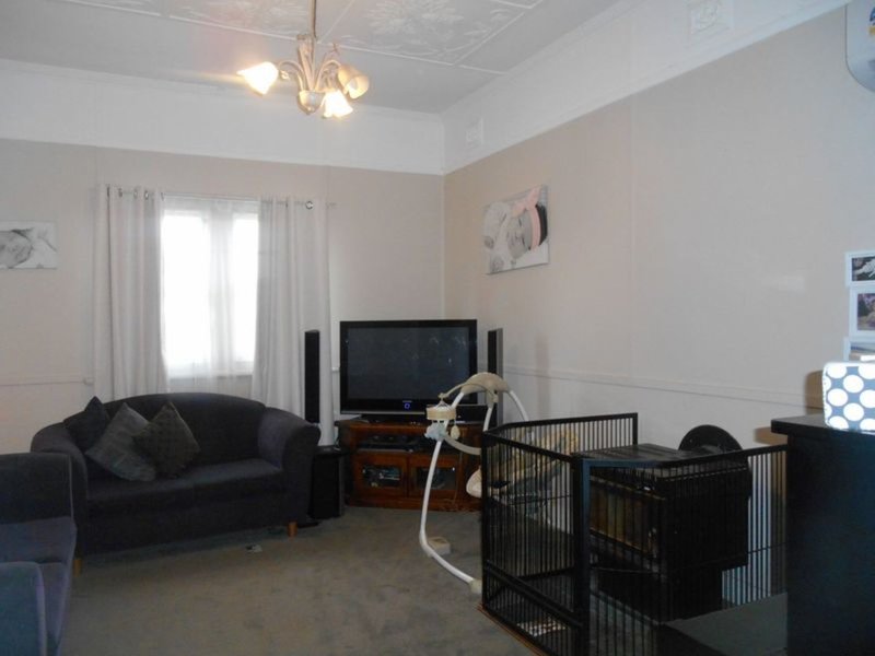 Photo - 14 Catherine Street, Cessnock NSW 2325 - Image 9