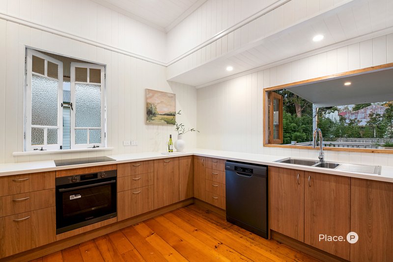 Photo - 14 Cedar Street, Greenslopes QLD 4120 - Image 18