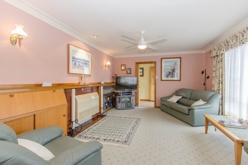 Photo - 14 Cedar Street, Newnham TAS 7248 - Image 3