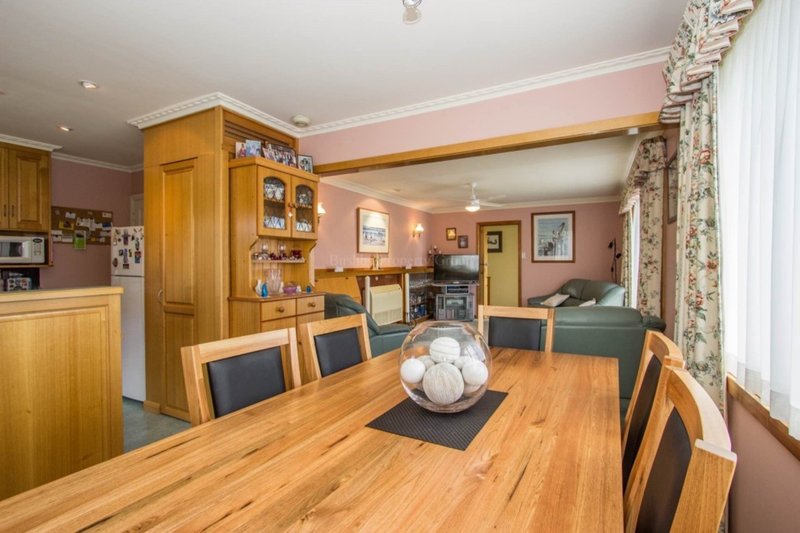 Photo - 14 Cedar Street, Newnham TAS 7248 - Image 5