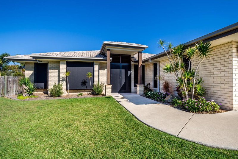 14 Chairmans Close, Jones Hill QLD 4570