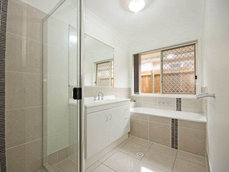 Photo - 14 Chalk Circuit, North Lakes QLD 4509 - Image 6