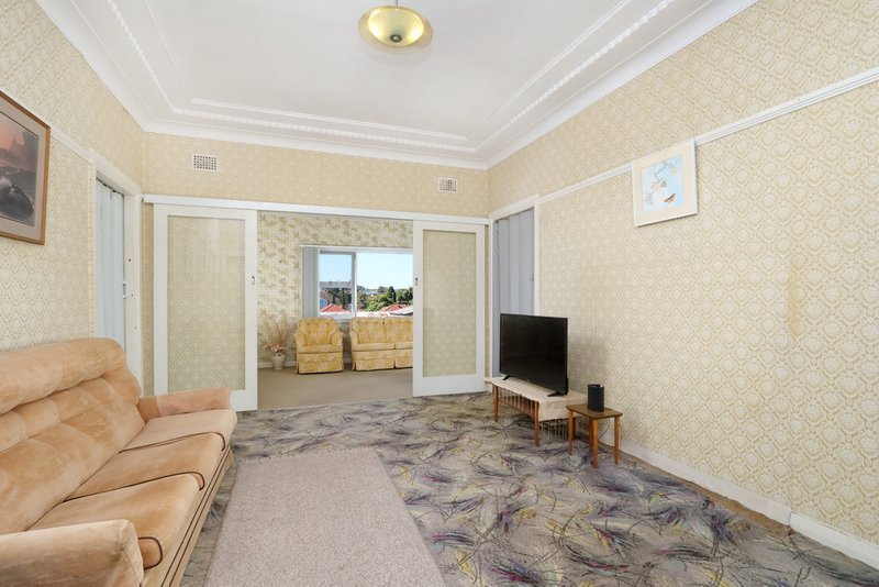 Photo - 14 Chamberlain Street, Narwee NSW 2209 - Image 3