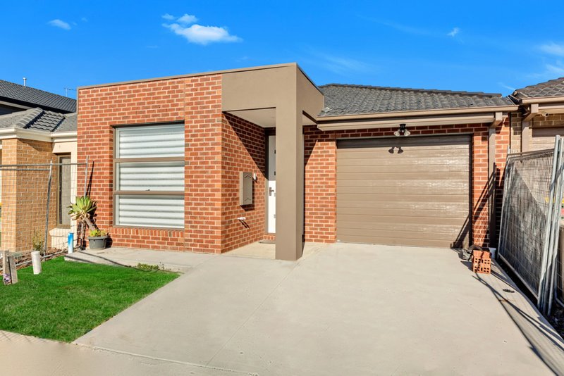 Photo - 14 Chambly Drive, Mickleham VIC 3064 - Image 3