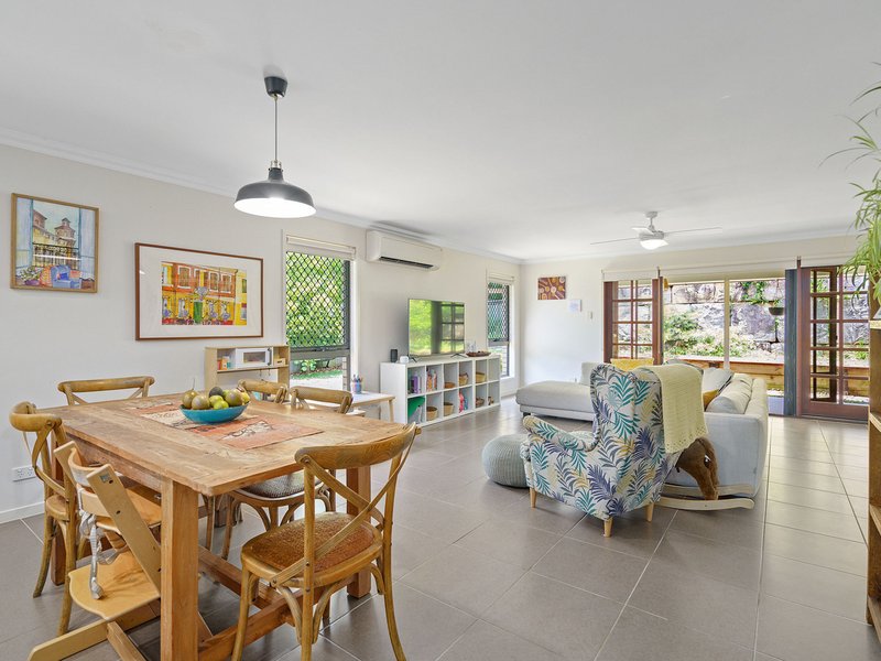 Photo - 14 Charles Street, Everton Hills QLD 4053 - Image 5