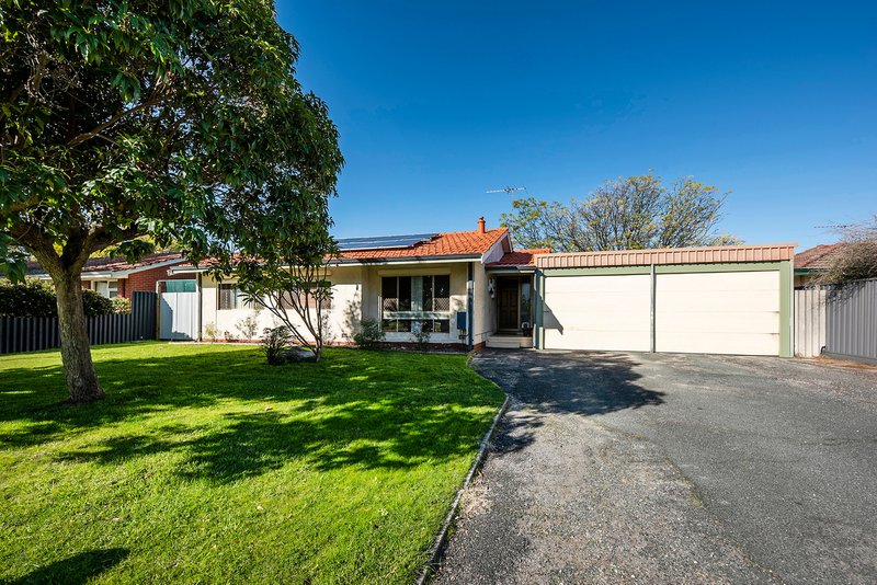 14 Chasley Court, Kelmscott WA 6111