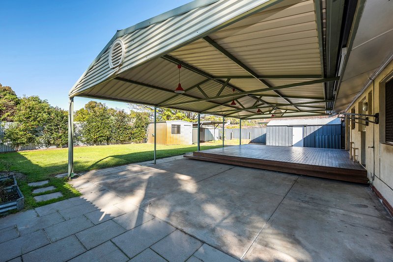 Photo - 14 Chasley Court, Kelmscott WA 6111 - Image 17