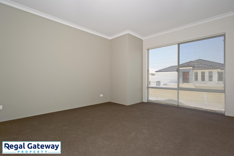 Photo - 14 Chicory Street, Treeby WA 6164 - Image 3