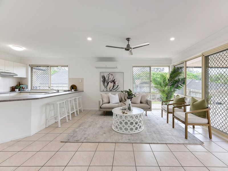 Photo - 14 Chital Place, Chermside West QLD 4032 - Image 2