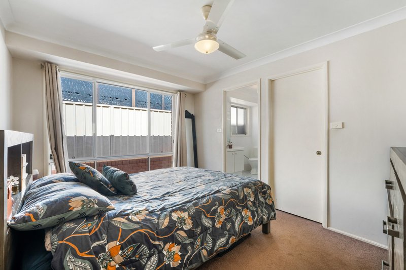 Photo - 14 Christmas Place, Green Valley NSW 2168 - Image 11