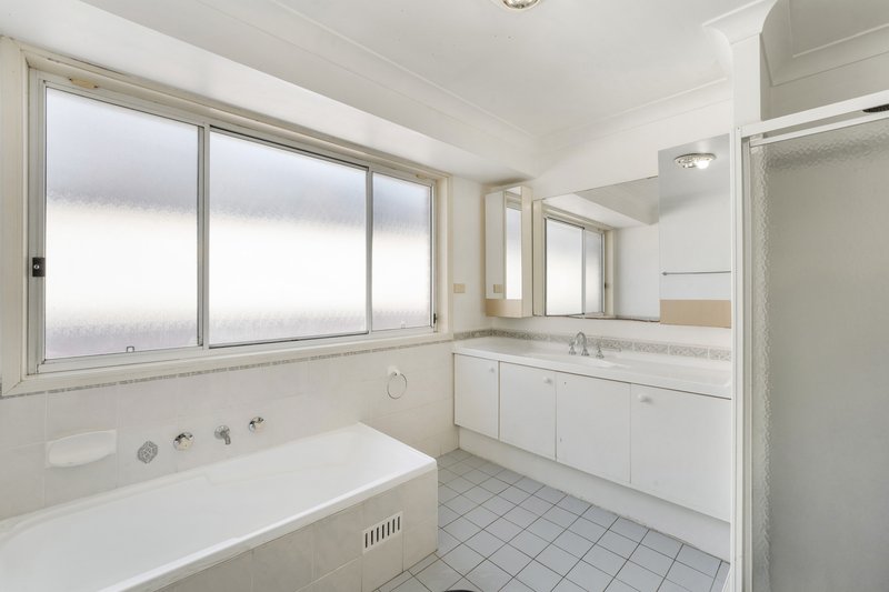Photo - 14 Christmas Place, Green Valley NSW 2168 - Image 14