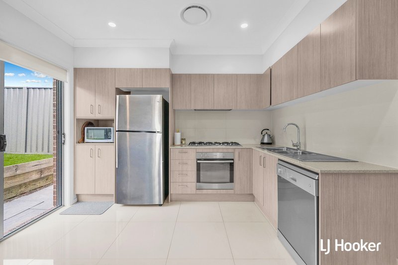 Photo - 14 Ciara Street, Riverstone NSW 2765 - Image 4