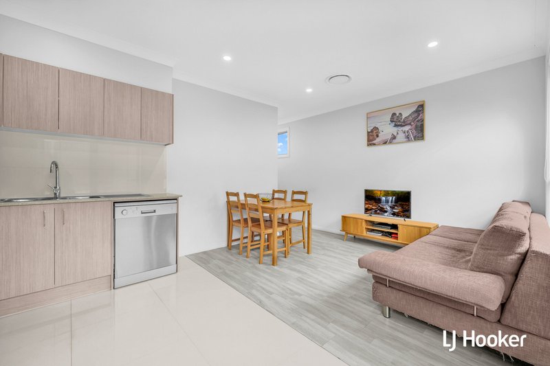 Photo - 14 Ciara Street, Riverstone NSW 2765 - Image 3