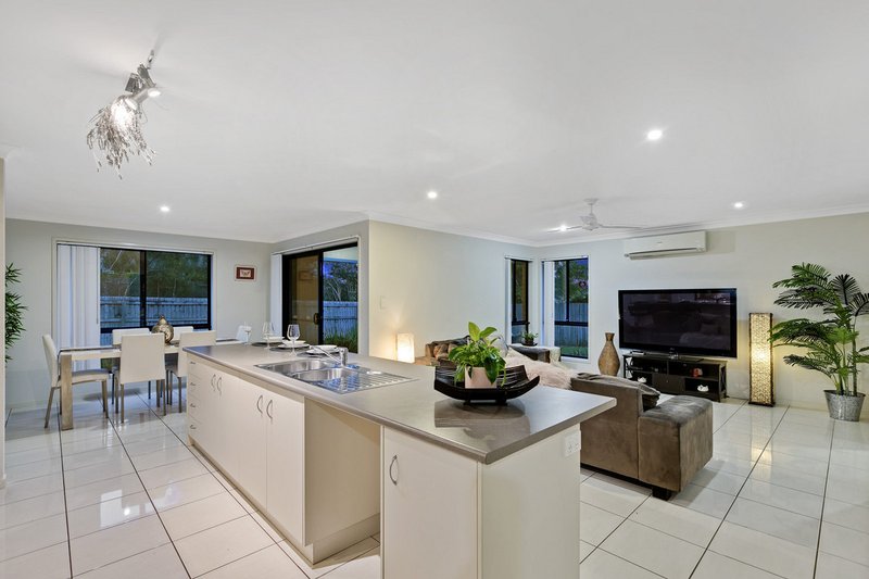 Photo - 14 Clarence Avenue, Bli Bli QLD 4560 - Image 2