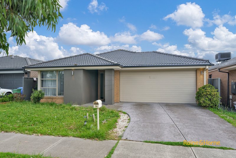 14 Clarence Place, Cranbourne East VIC 3977