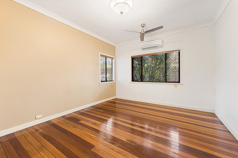 Photo - 14 Clausen Street, Mount Gravatt East QLD 4122 - Image 7