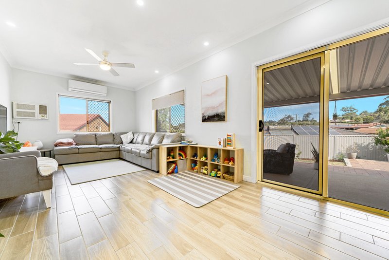 Photo - 14 Clayton Drive, Edens Landing QLD 4207 - Image 3