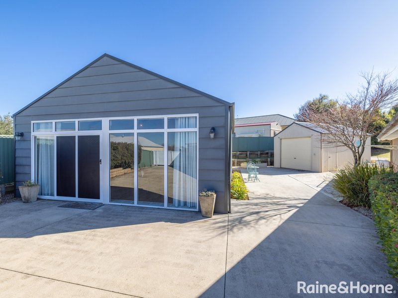 Photo - 14 Clifton Court, Kelso NSW 2795 - Image 18